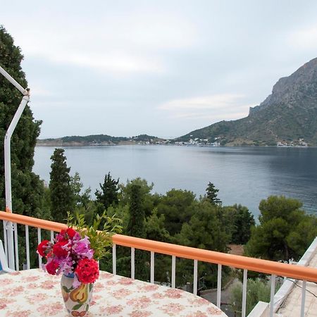 Tatsis Apartments Masouri Eksteriør bilde