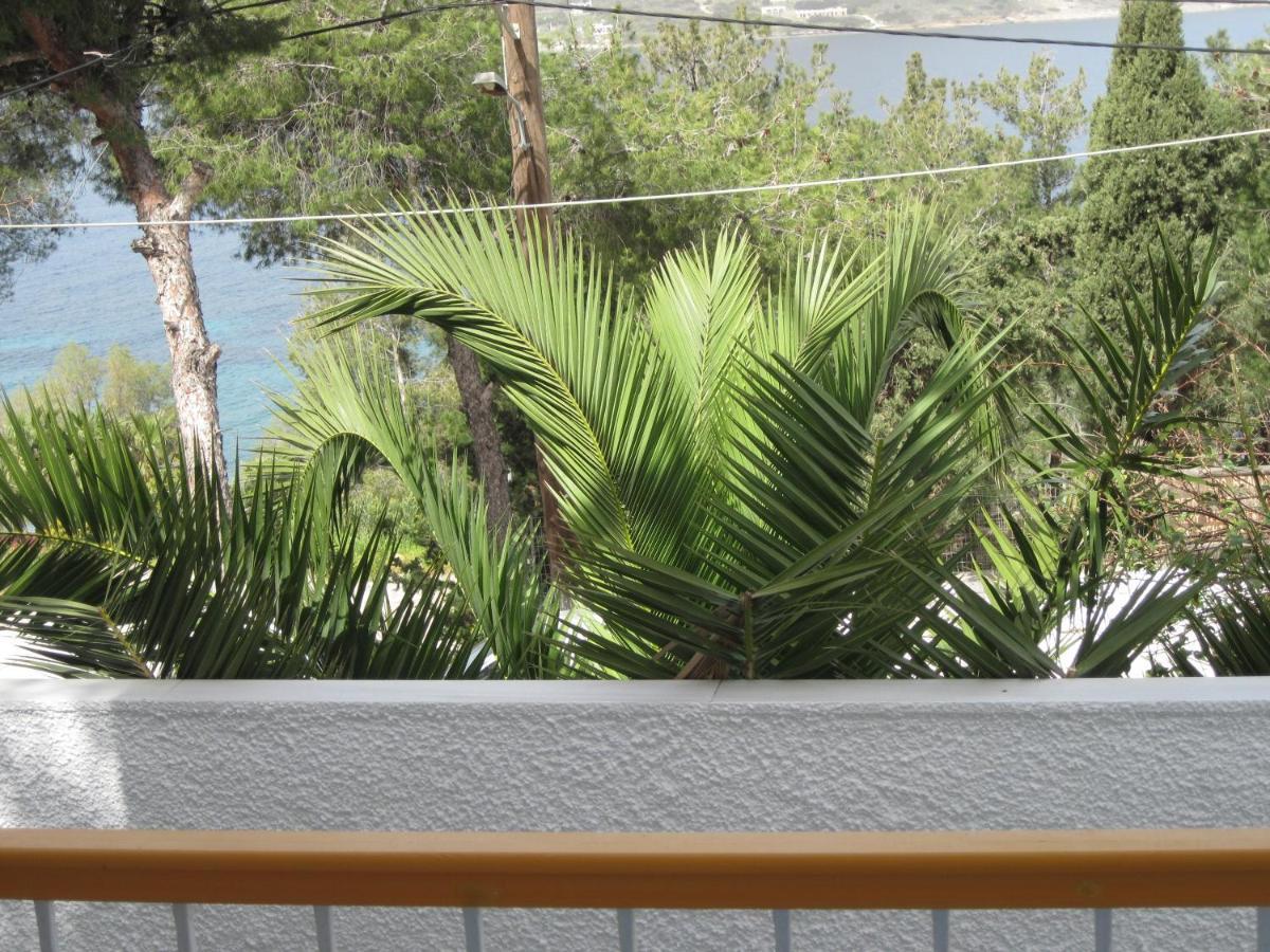 Tatsis Apartments Masouri Eksteriør bilde