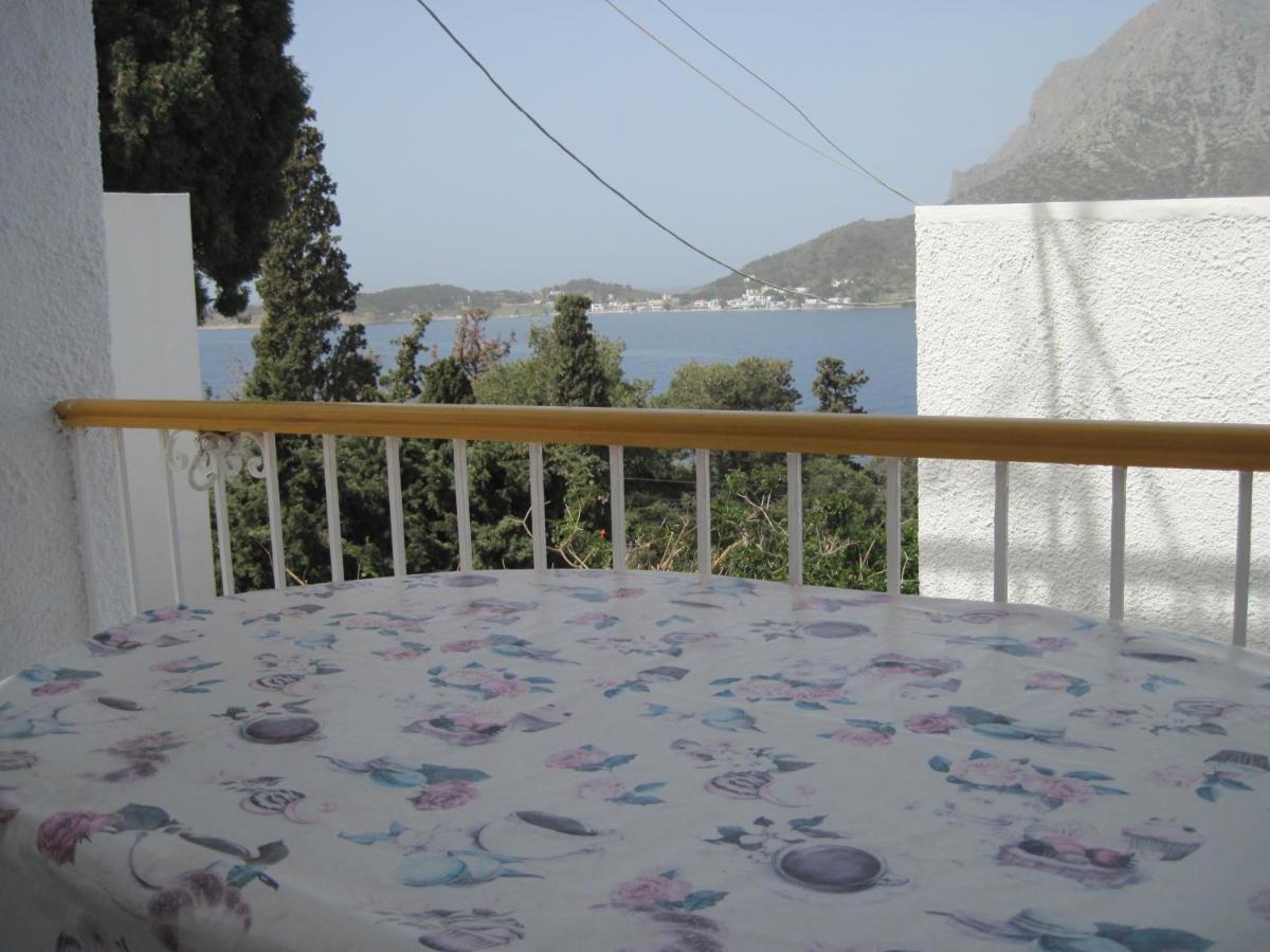 Tatsis Apartments Masouri Eksteriør bilde