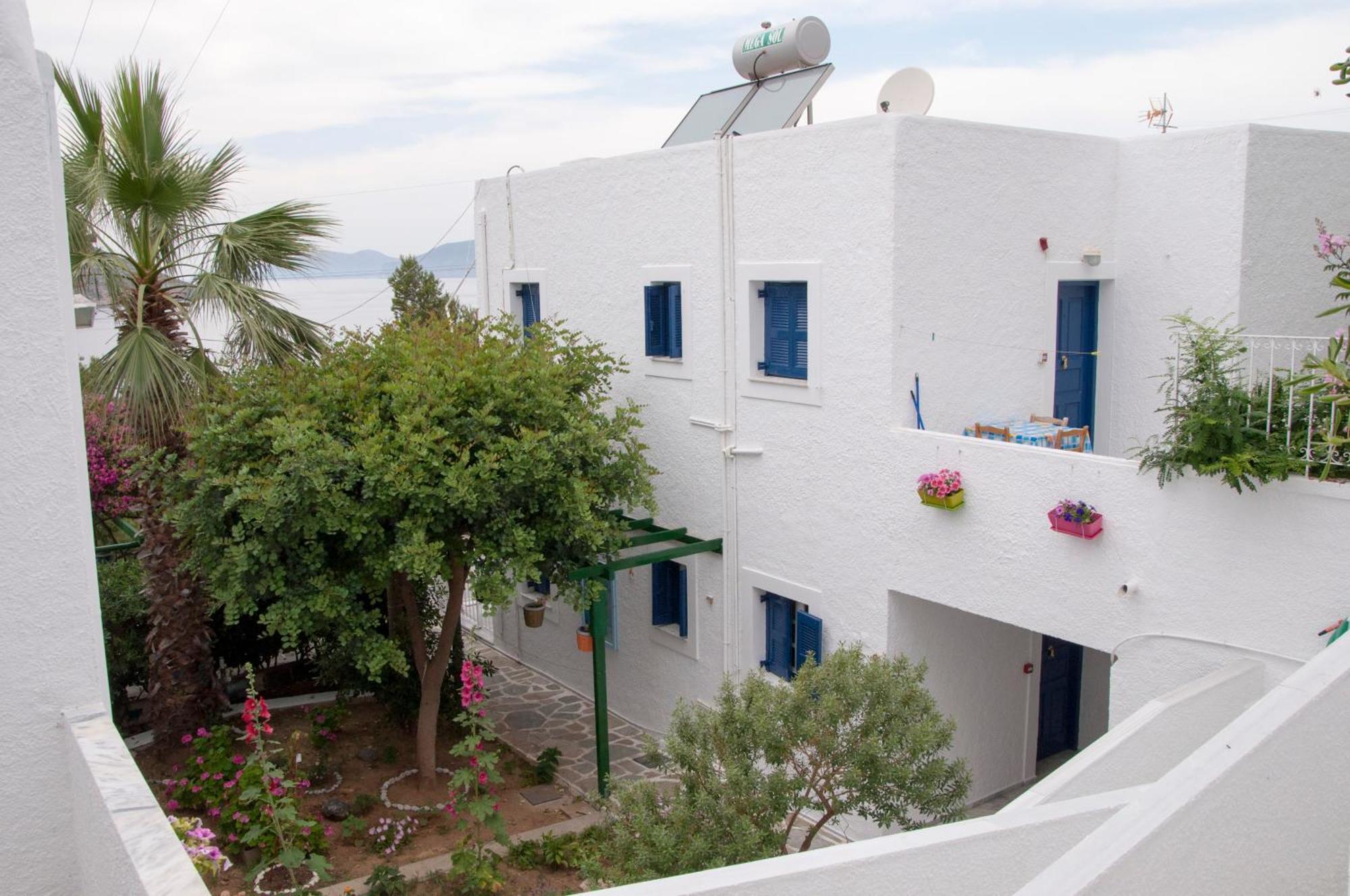 Tatsis Apartments Masouri Eksteriør bilde