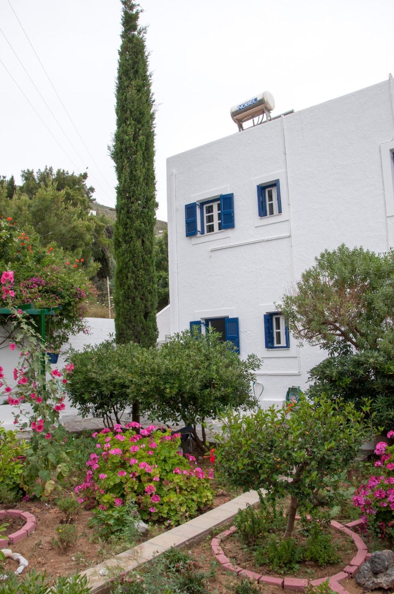 Tatsis Apartments Masouri Eksteriør bilde