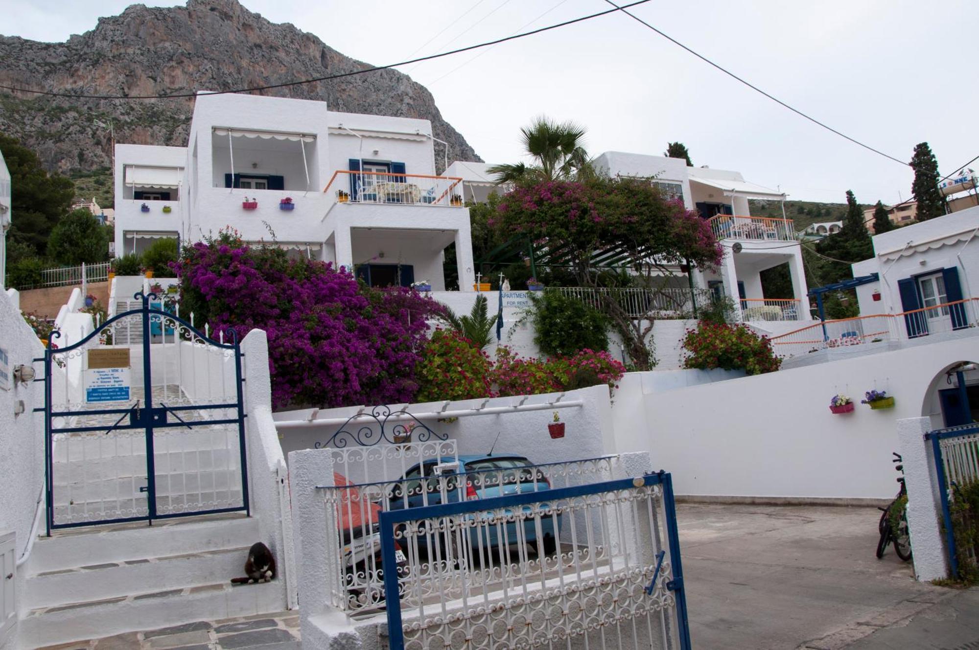 Tatsis Apartments Masouri Eksteriør bilde