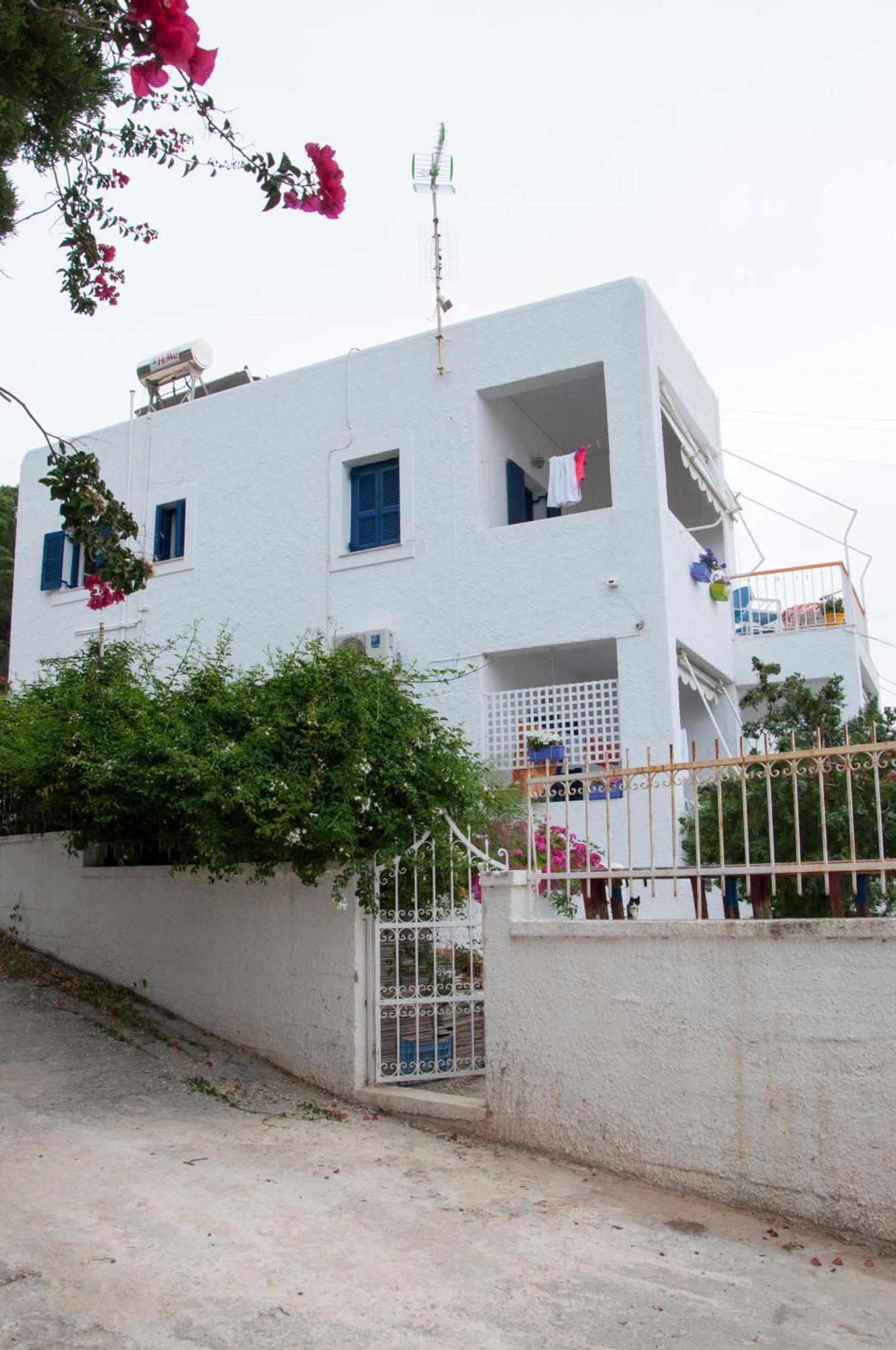 Tatsis Apartments Masouri Eksteriør bilde