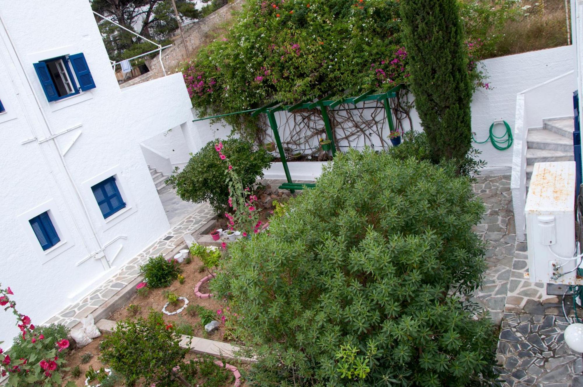 Tatsis Apartments Masouri Eksteriør bilde