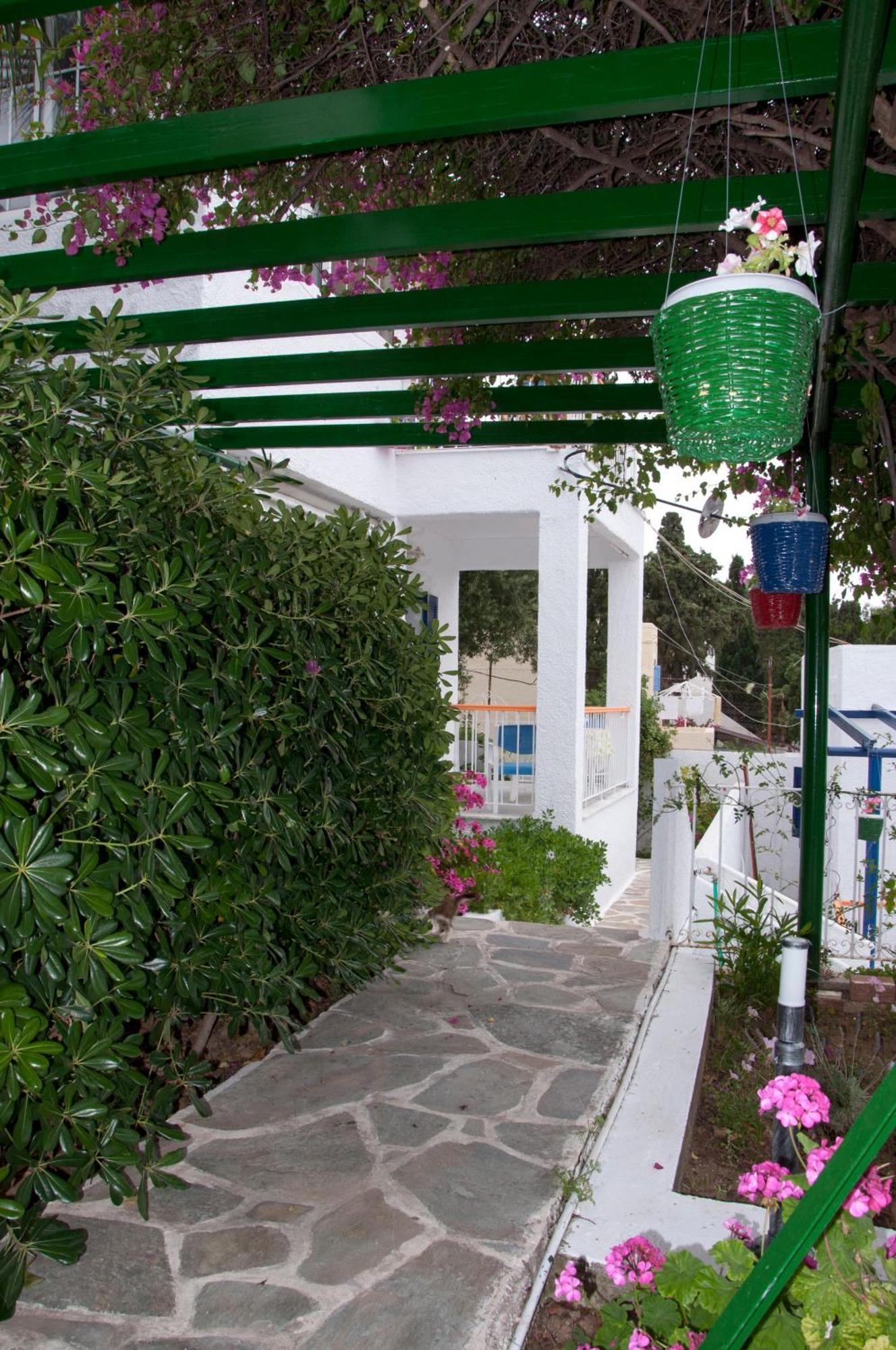 Tatsis Apartments Masouri Eksteriør bilde