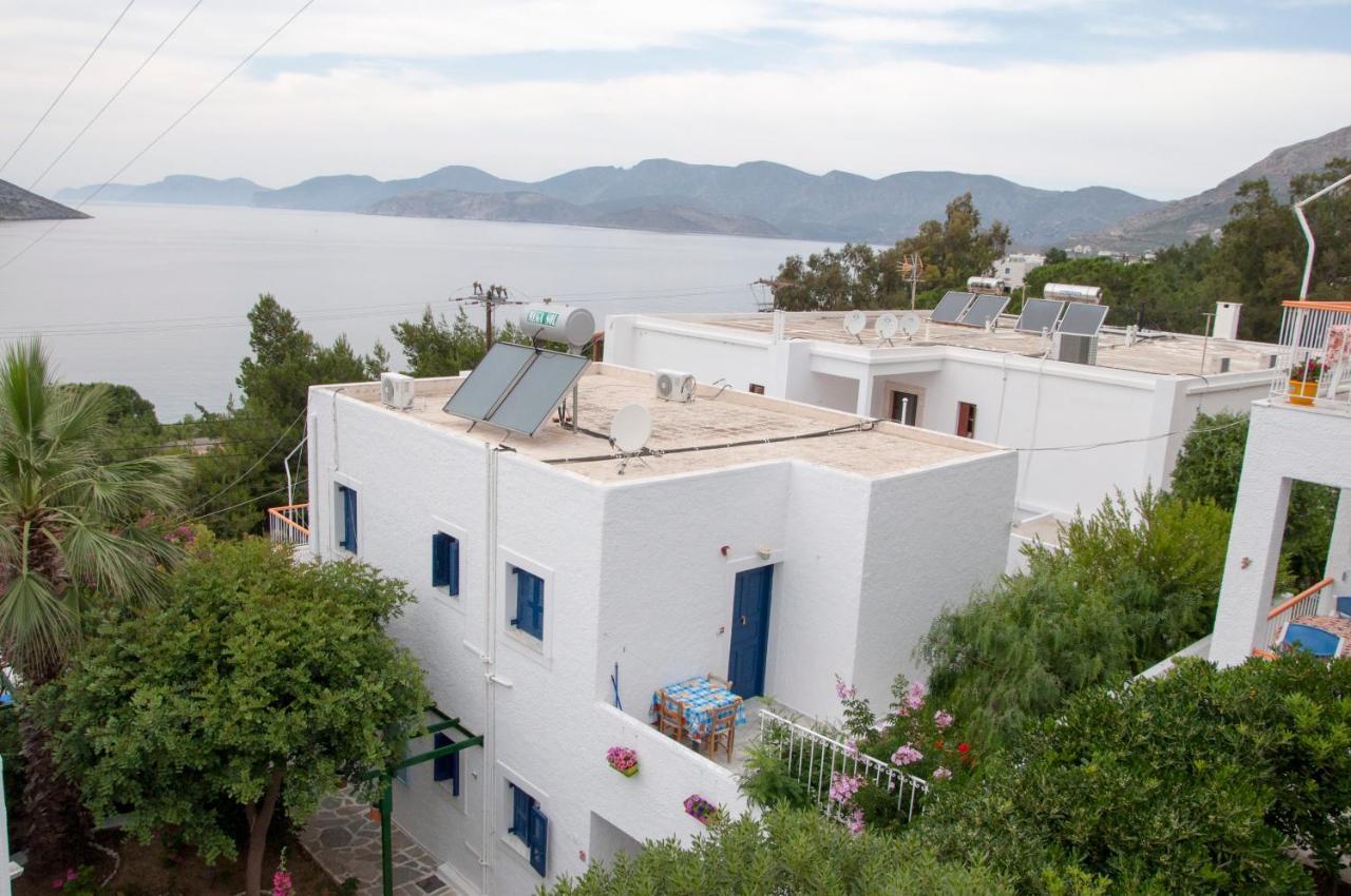 Tatsis Apartments Masouri Eksteriør bilde