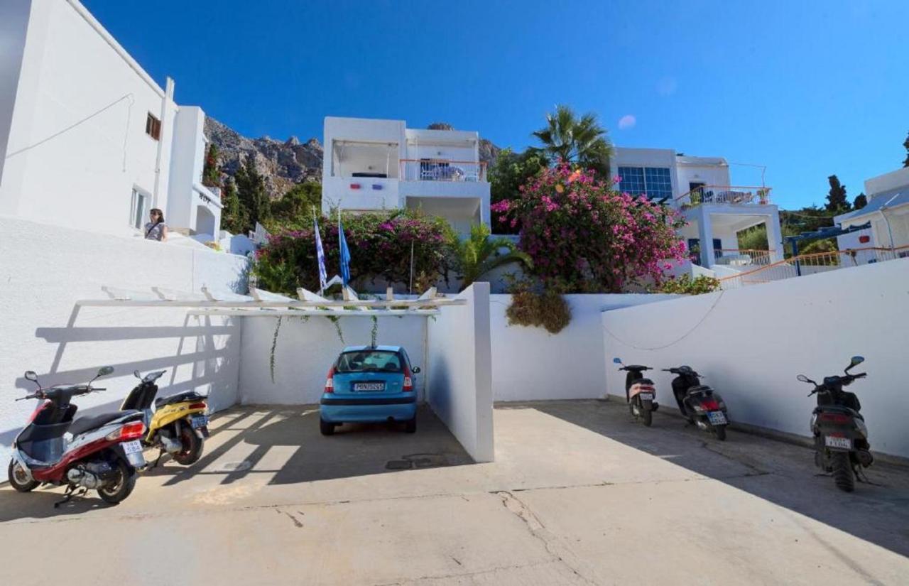 Tatsis Apartments Masouri Eksteriør bilde